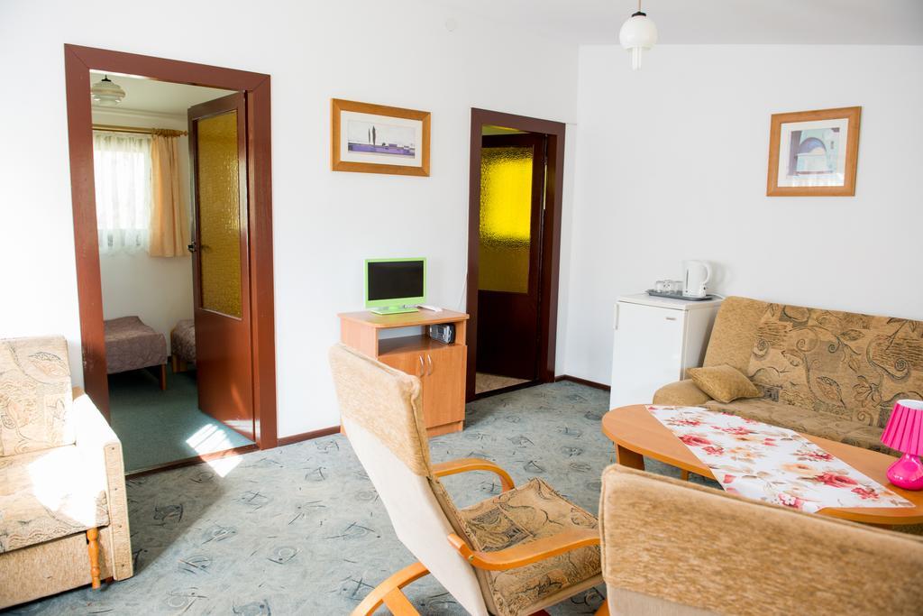 Osrodek Wypoczynkowy Wagabunda Hotel Mikolajki  Exterior photo